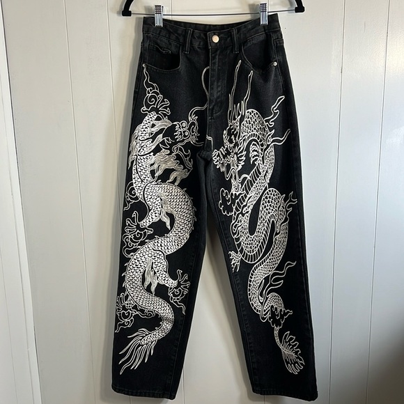 NWOT High Waist Dragon Print Black Jeans Women Size XS - Picture 1 of 7